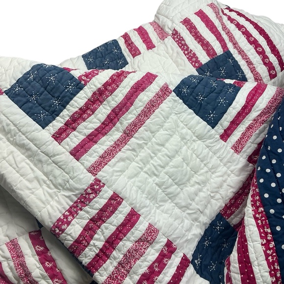 Pottery Barn quilted flag red, white, blue comforter 82 x 102 - Picture 2 of 7